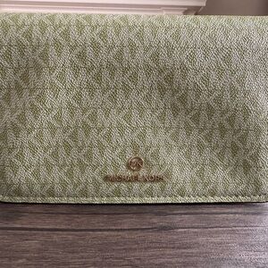 Michael Kors Olive Textured Wallet